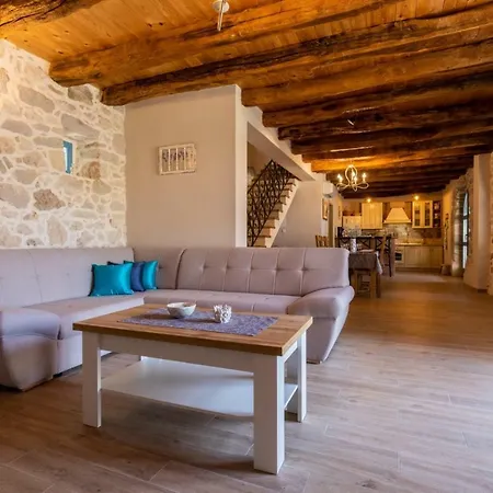 Bogovski Dvori Villa