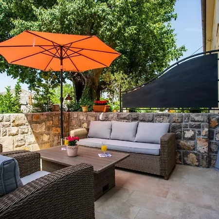 Villa Bogovski Dvori *