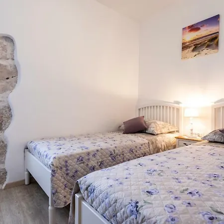 Bogovski Dvori * Malinska