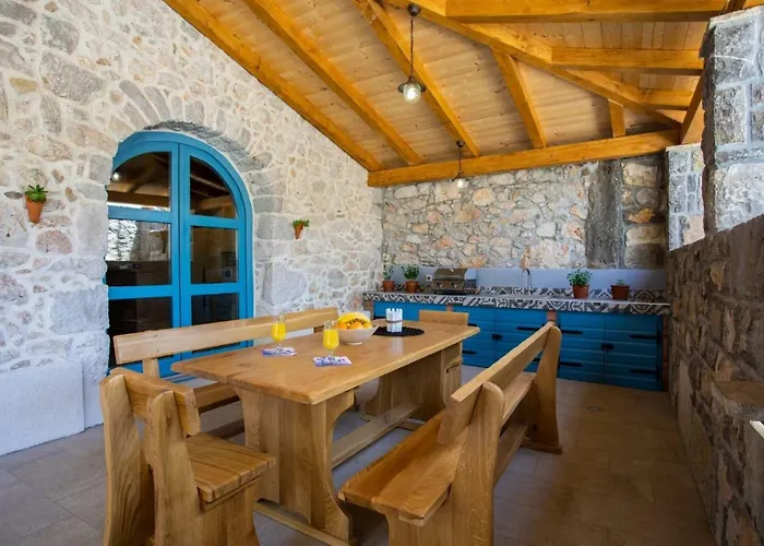 Vila Bogovski Dvori Malinska