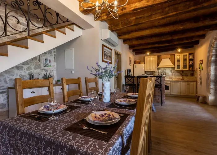 Vila Bogovski Dvori Malinska